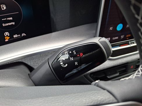 New 2026 Volkswagen Tiguan S AWD/4WD image 10
