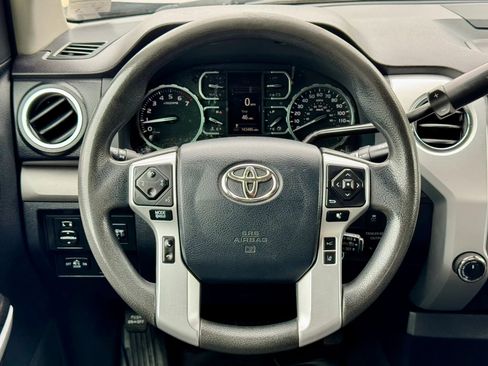 Used 2018 Toyota Tundra SR5 AWD/4WD image 16