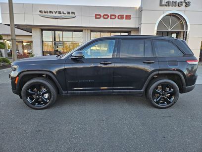 Used 2023 Jeep Grand Cherokee Limited w/ Luxury Tech Group II