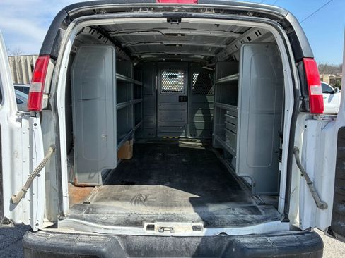 Used 2023 Chevrolet Express 2500 w/ Driver Convenience Package image 4