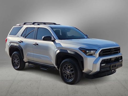 Used 2026 Toyota 4Runner SR5 RWD image 2