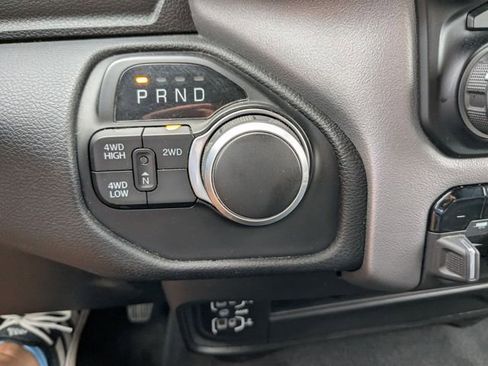 Used 2024 RAM 2500 Big Horn AWD/4WD image 28