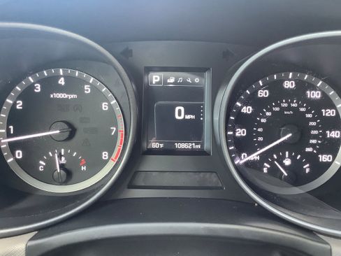 Used 2017 Hyundai Santa Fe Sport image 24