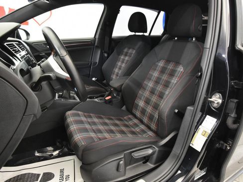 Used 2020 Volkswagen GTI S image 11