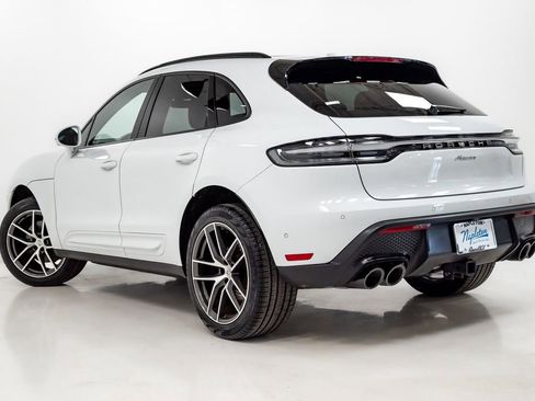 Used 2022 Porsche Macan AWD/4WD image 30