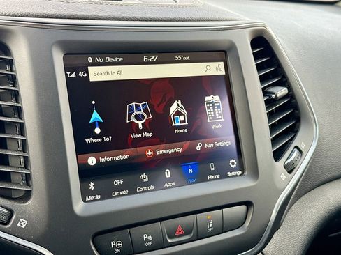 Used 2023 Jeep Cherokee Altitude Lux AWD/4WD image 13