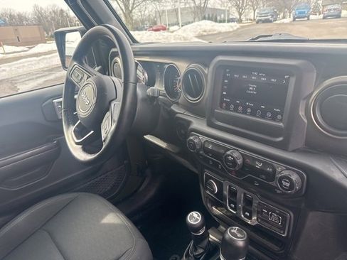 Used 2020 Jeep Wrangler Sport image 15