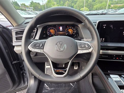 New 2026 Volkswagen Atlas Peak Edition AWD/4WD image 16