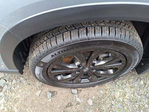 Used 2023 Subaru Forester Sport image 2