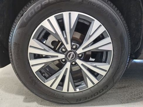 Certified 2023 Nissan Rogue SV w/ SV Premium Package AWD/4WD image 27