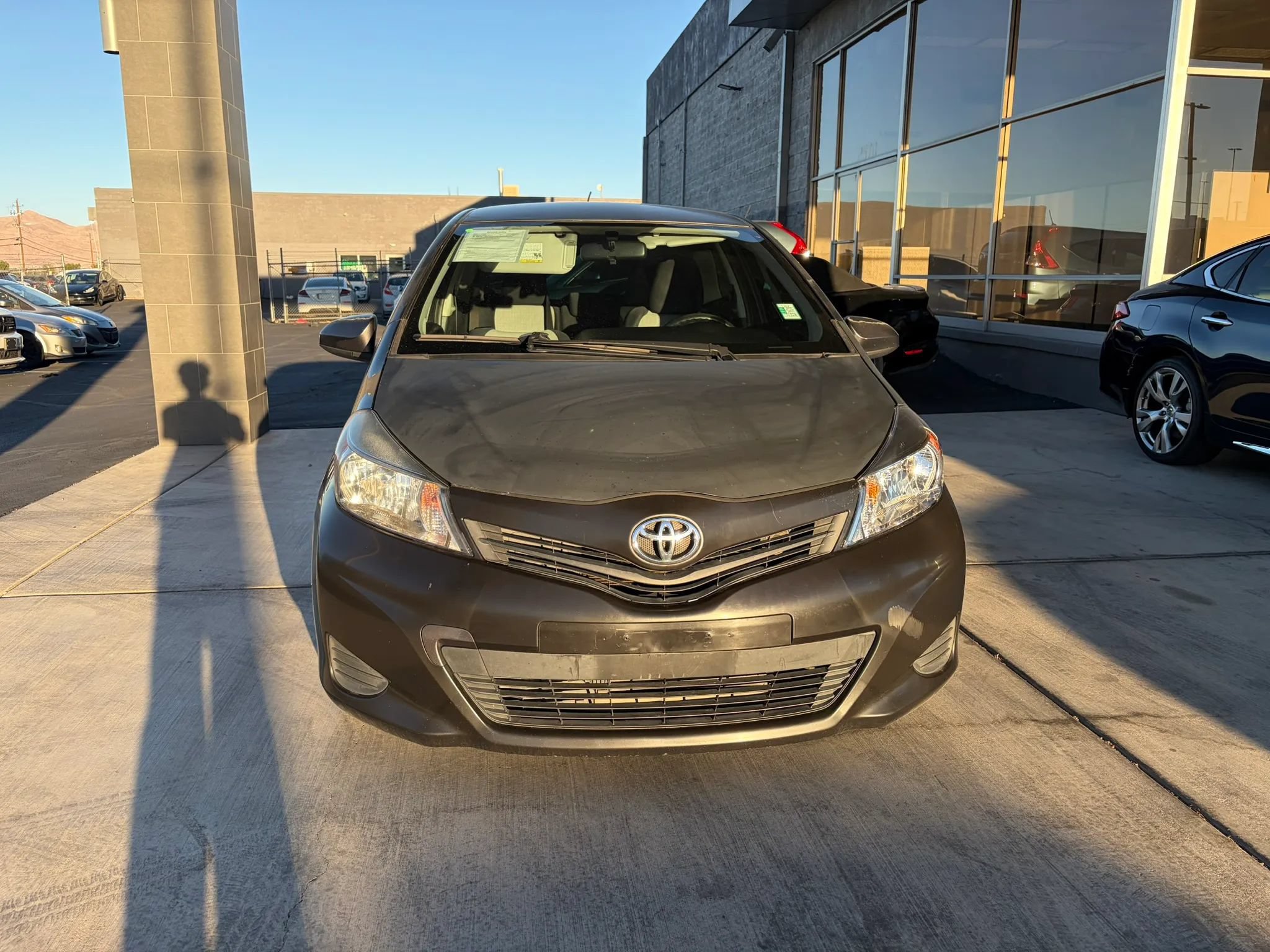Used 2012 Toyota Yaris LE FWD image 3