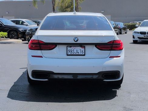Used 2019 BMW 750i w/ M Sport Package RWD image 9