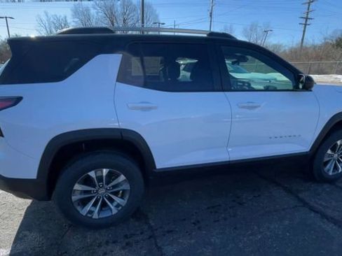 New 2026 Chevrolet Equinox LT w/ Convenience Package II image 2