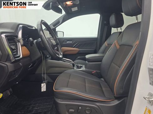 Used 2024 GMC Canyon AT4 image 6