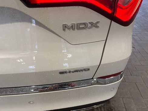 Used 2022 Acura MDX SH-AWD w/ Technology Package image 8