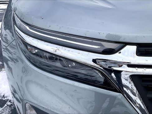 Used 2023 Chevrolet Equinox LT image 32