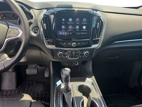 Used 2021 Chevrolet Traverse RS FWD image 12
