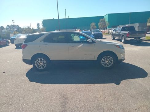 Used 2020 Chevrolet Equinox LT image 4