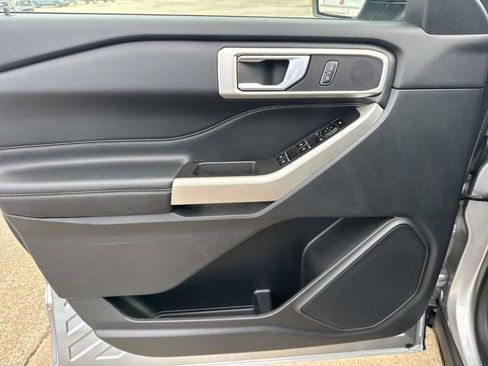 Used 2022 Ford Explorer XLT w/ Equipment Group 202A image 23