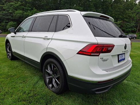 Used 2022 Volkswagen Tiguan SE AWD/4WD image 4