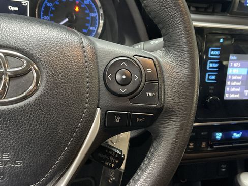 Used 2018 Toyota Corolla SE image 20