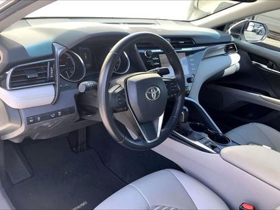 Used 2020 Toyota Camry SE w/ Sunroof Package