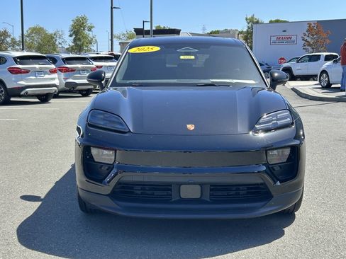 Used 2025 Porsche Macan Electric RWD image 8