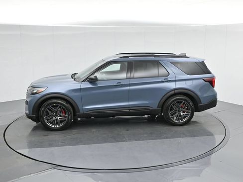 Used 2025 Ford Explorer ST w/ Sun And Sound Package AWD/4WD image 46