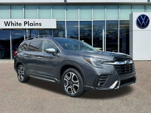 Used 2023 Subaru Ascent Touring AWD/4WD image 1