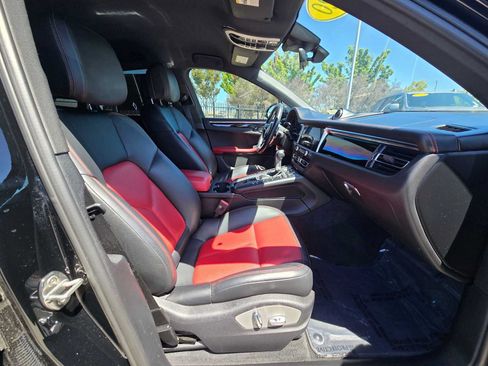 Used 2020 Porsche Macan AWD/4WD image 11