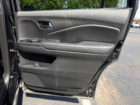 Used 2017 Honda Pilot EX-L image 25