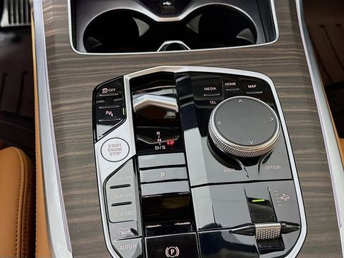 Used 2024 BMW X7 xDrive40i image 20