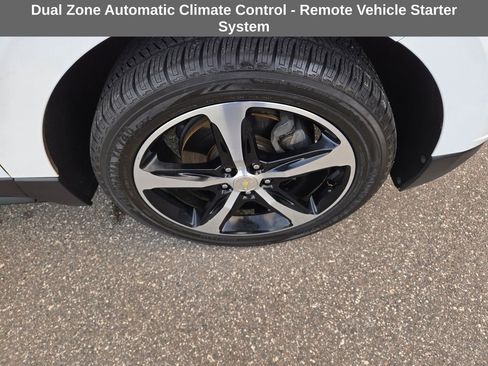 Used 2018 Chevrolet Equinox LT image 11