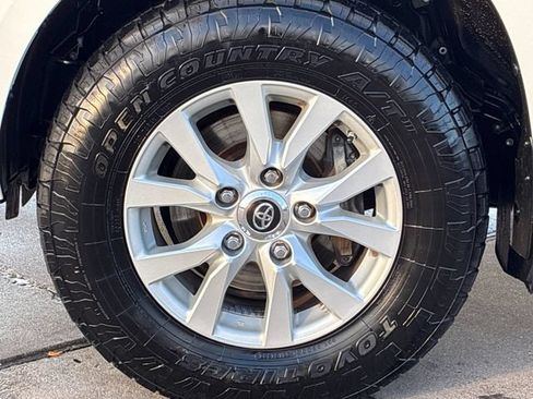 Used 2019 Toyota Land Cruiser AWD/4WD image 34