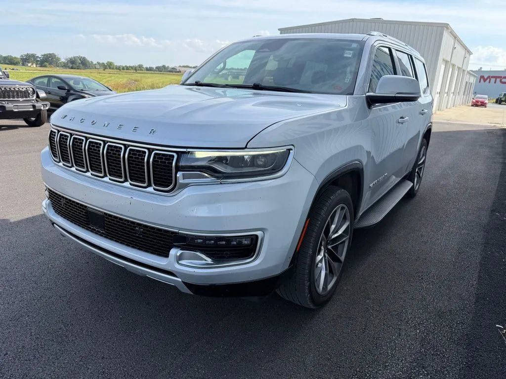 Used 2022 Jeep Wagoneer Series II w/ Premium Group I AWD/4WD image 4