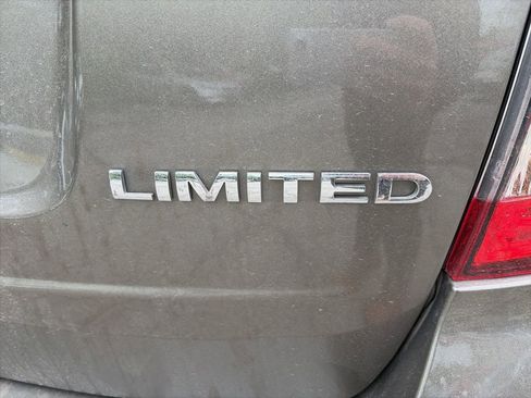 Used 2014 Ford Edge Limited FWD image 7