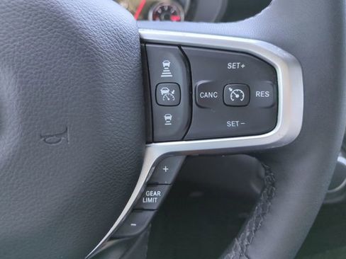 Used 2025 RAM 1500 Big Horn RWD image 30