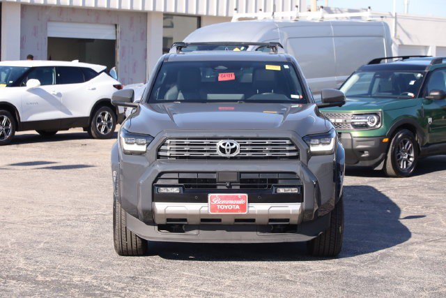 Used 2025 Toyota 4Runner Limited AWD/4WD image 4