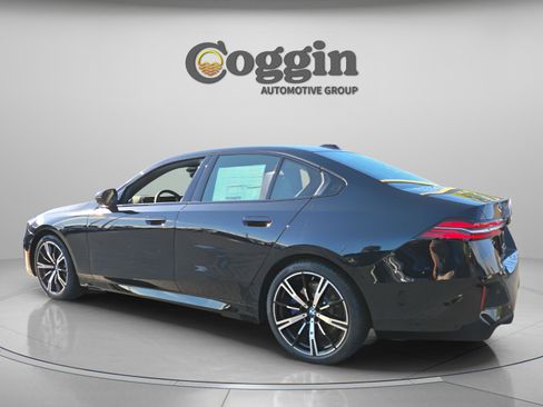 New 2026 BMW 530i w/ M Sport Package RWD image 4