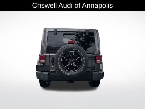 Used 2018 Jeep Wrangler Unlimited Sahara image 5