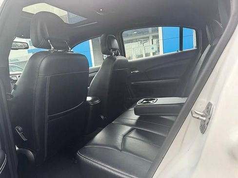 Used 2011 Chrysler 200 Limited image 9