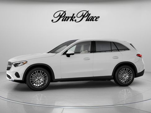 New 2026 Mercedes-Benz GLC 300 300 image 4