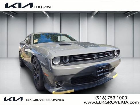 Used 2018 Dodge Challenger R/T Scat Pack w/ Leather Interior Group RWD image 1