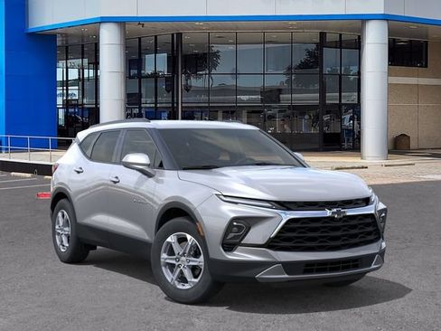 New 2026 Chevrolet Blazer LT w/ Convenience Package FWD image 7