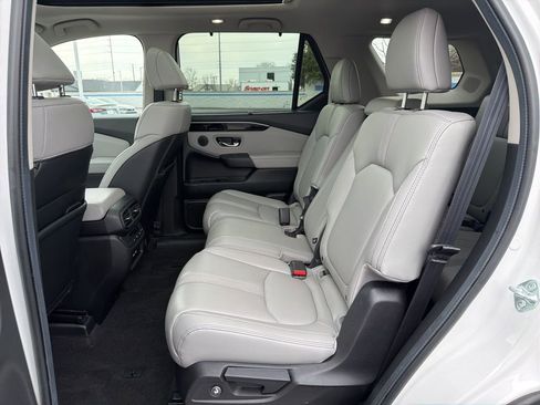 Certified 2023 Honda Pilot Touring image 20