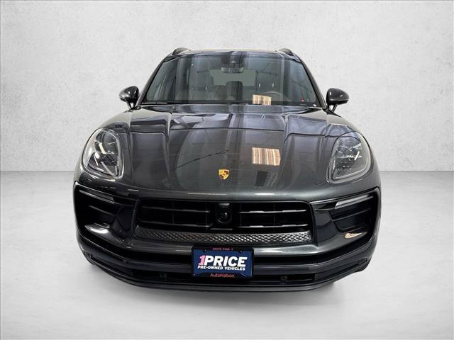 Certified 2026 Porsche Macan AWD/4WD image 6