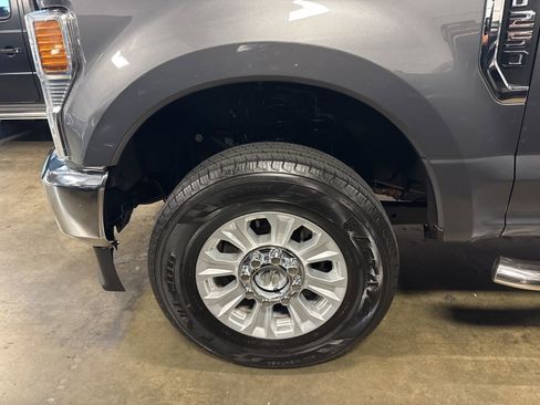 Used 2021 Ford F250 XLT AWD/4WD image 12