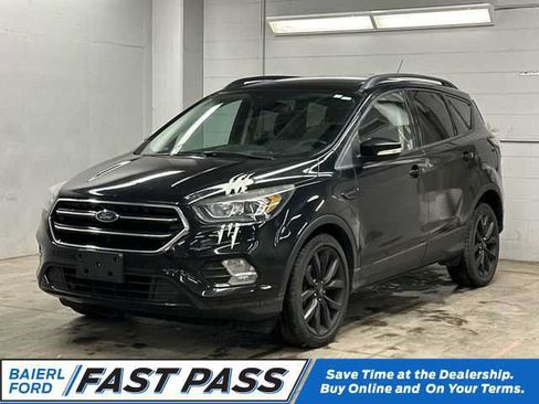 Used 2017 Ford Escape Titanium FWD image 1