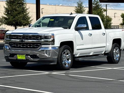 Used 2018 Chevrolet Silverado 1500 LTZ w/ Sport Package AWD/4WD image 16