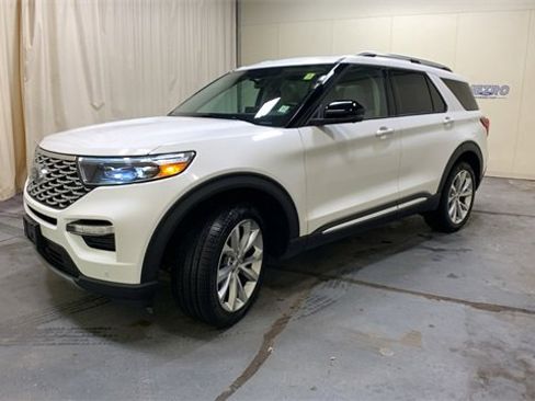 Certified 2023 Ford Explorer Platinum w/ Technology Package image 7